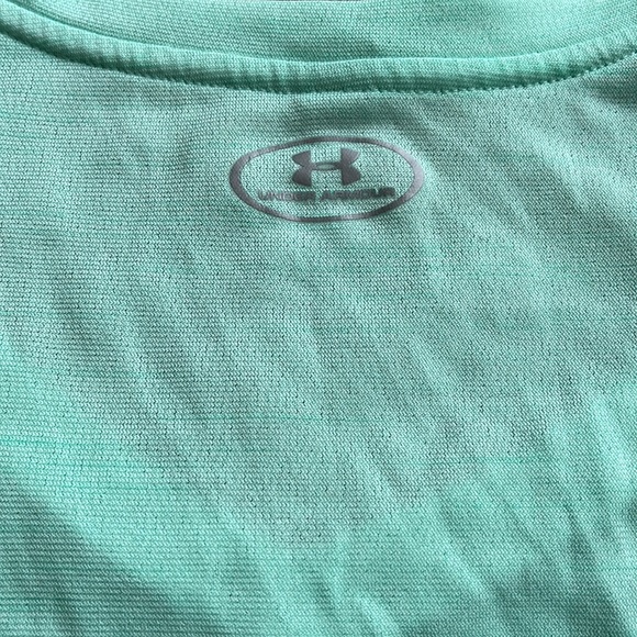 Women’s under armor workout top size XL - Picture 3 of 4